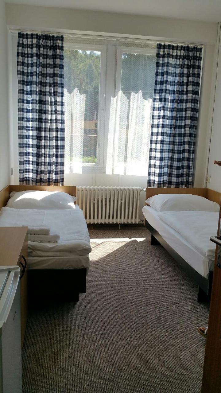 Hotel Hlaska Zlenice Cameră foto